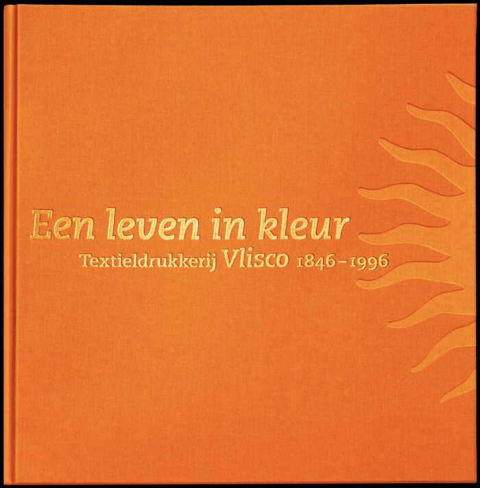 een jubileumboek dat Pavlov maakte voor Vlisco textieldrukkers